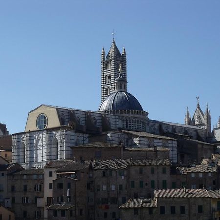 Residenza D'Epoca Campo Regio Relais Bed & Breakfast Siena Bagian luar foto