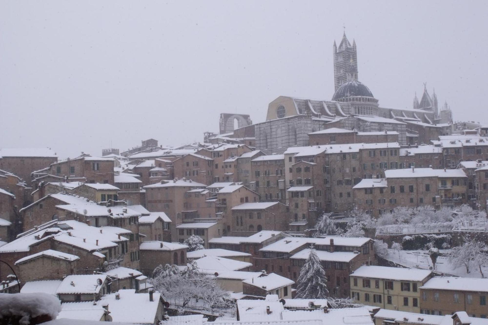 Residenza D'Epoca Campo Regio Relais Bed & Breakfast Siena Bagian luar foto